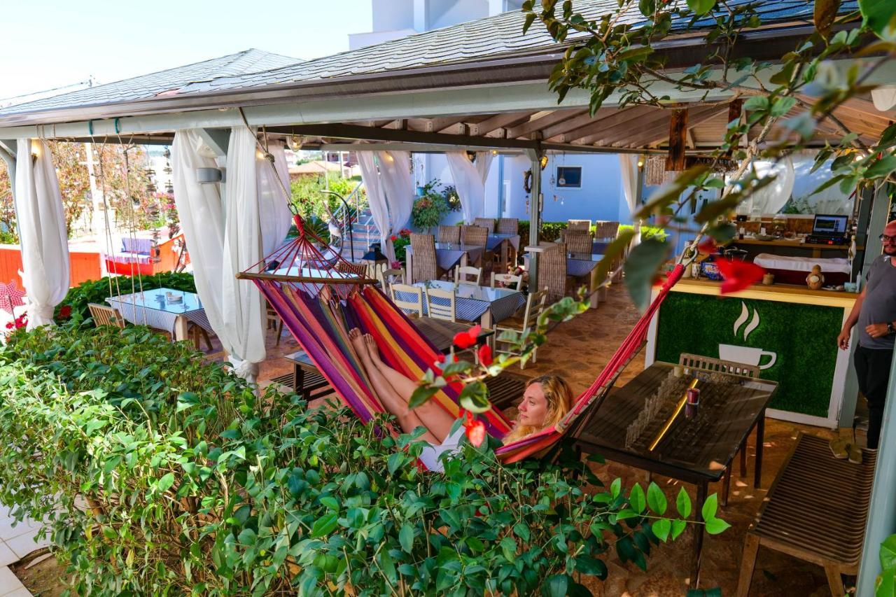 Hotel Two Mermaids Ksamil Extérieur photo