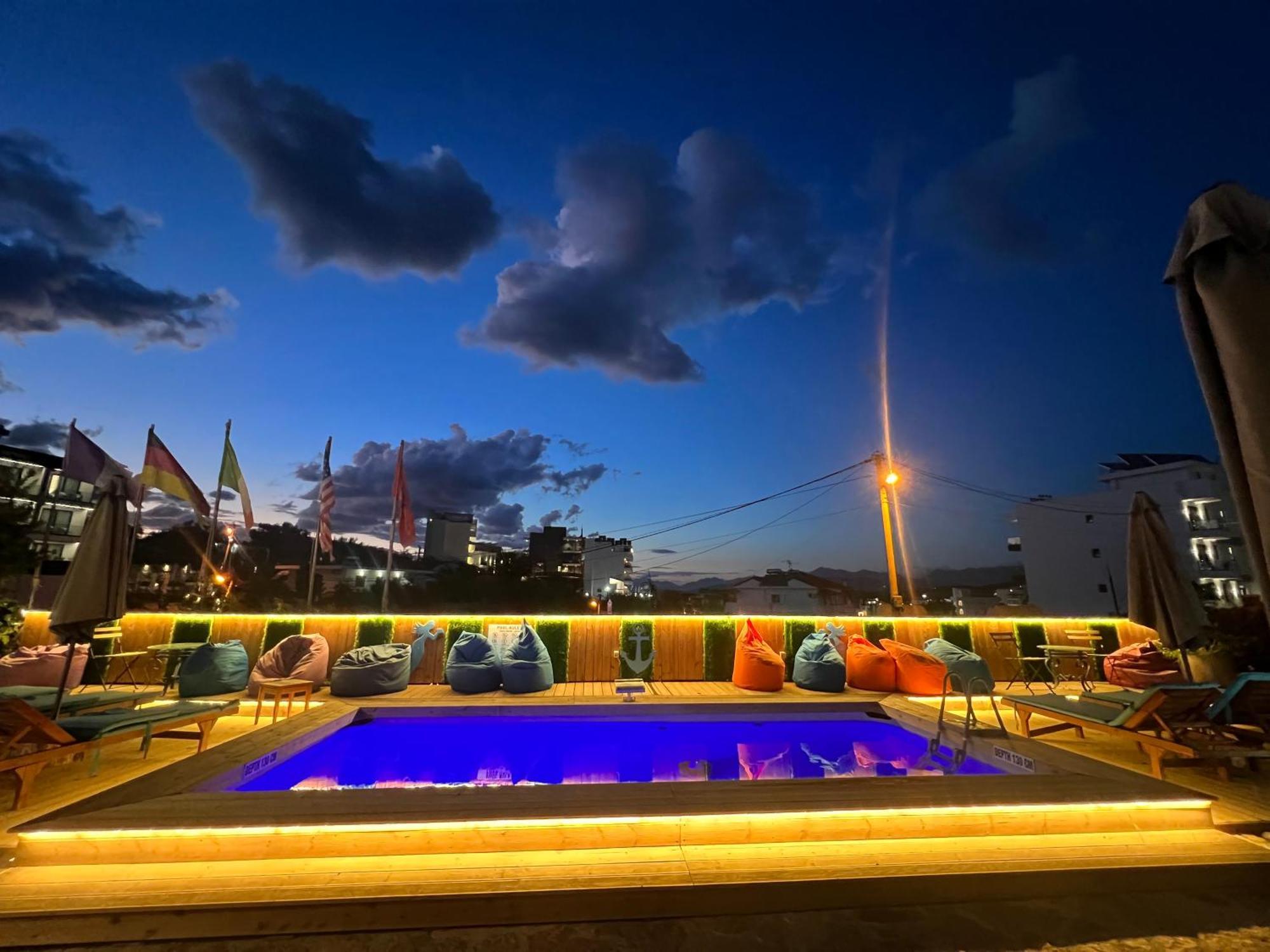 Hotel Two Mermaids Ksamil Extérieur photo
