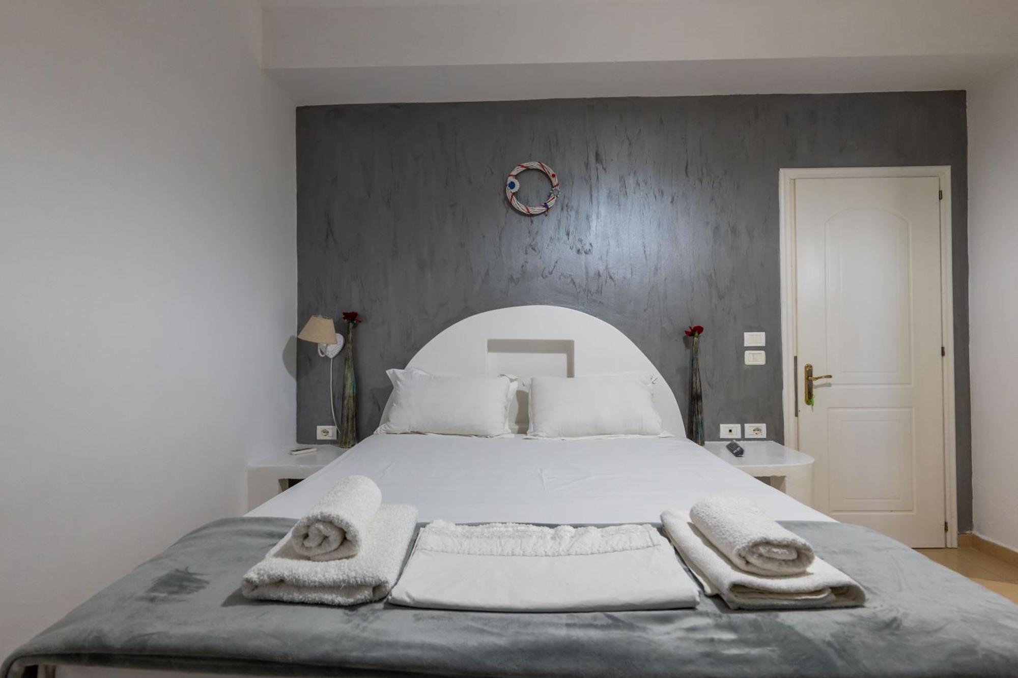 Hotel Two Mermaids Ksamil Extérieur photo