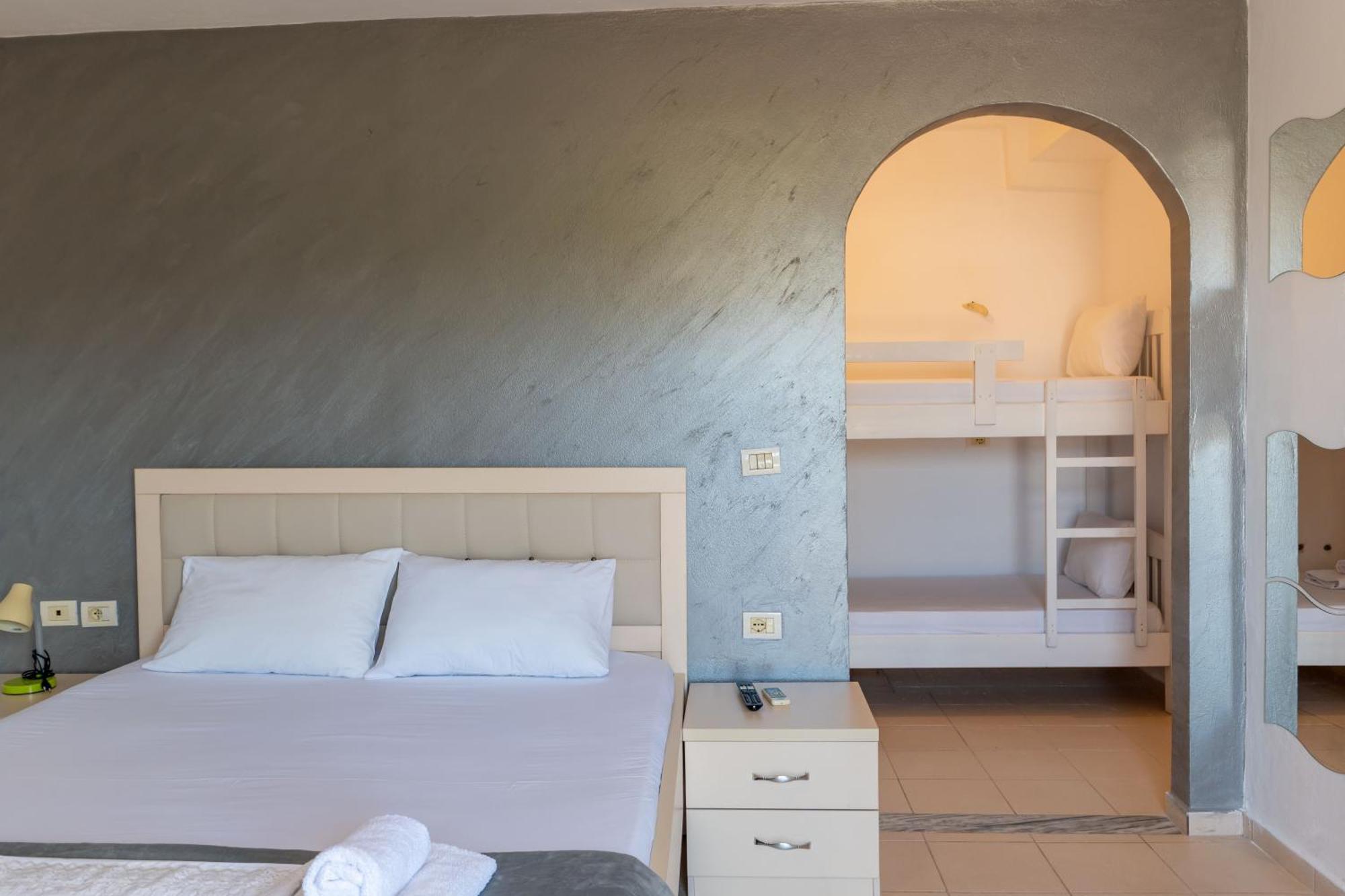 Hotel Two Mermaids Ksamil Extérieur photo