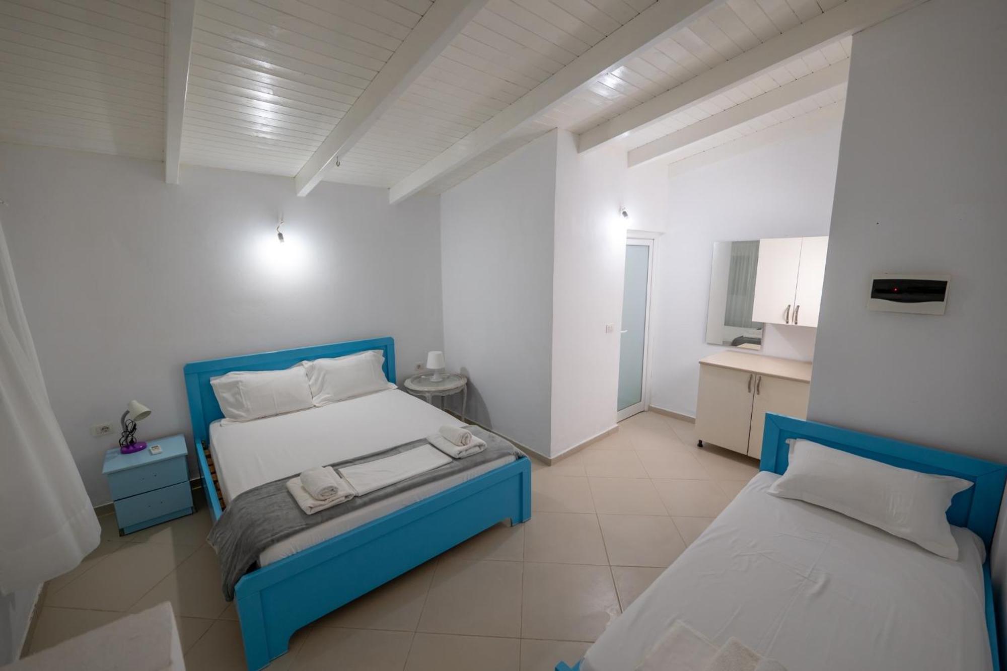 Hotel Two Mermaids Ksamil Extérieur photo