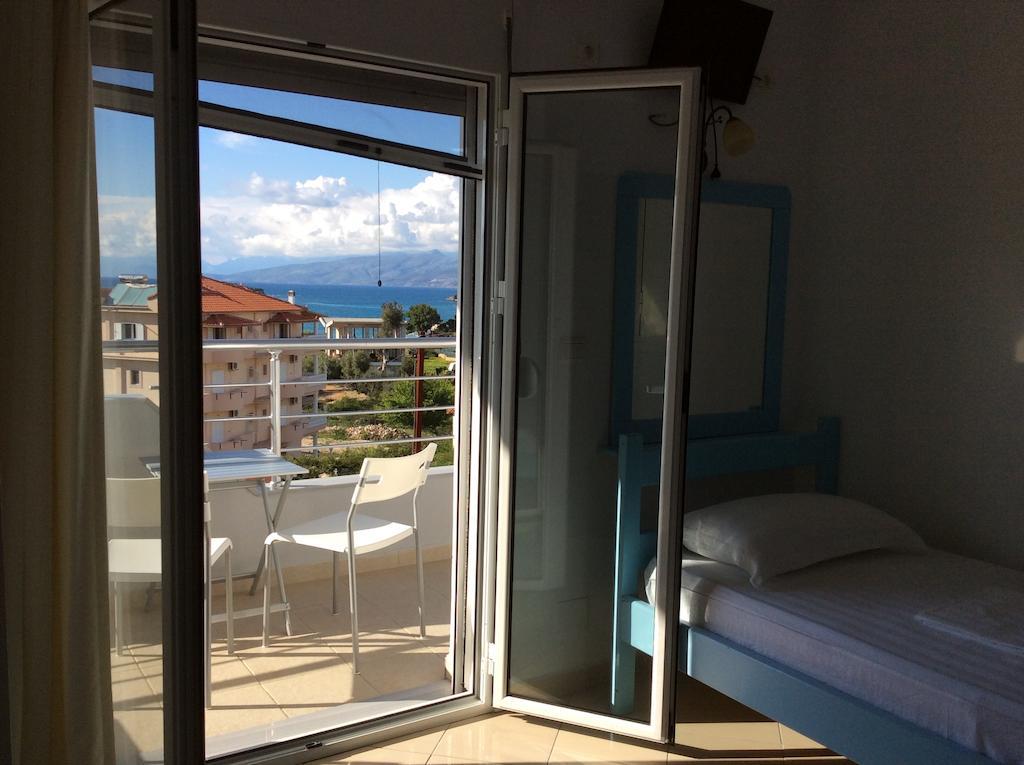 Hotel Two Mermaids Ksamil Extérieur photo