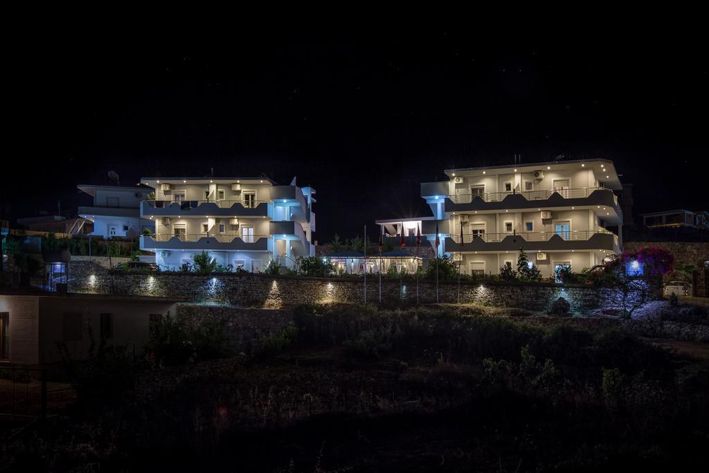 Hotel Two Mermaids Ksamil Extérieur photo